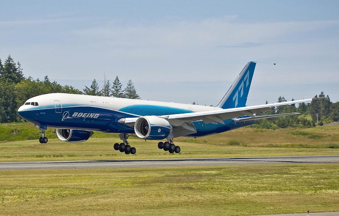Boeing's first 777F landing