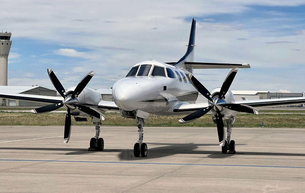 Swearingen Merlin with 5 Bladed MT props
