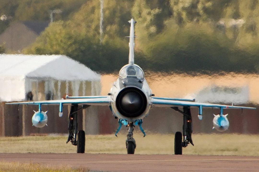 The Mikoyan-Gurevich MiG-21 : A Closer Look - AeroMugs.com