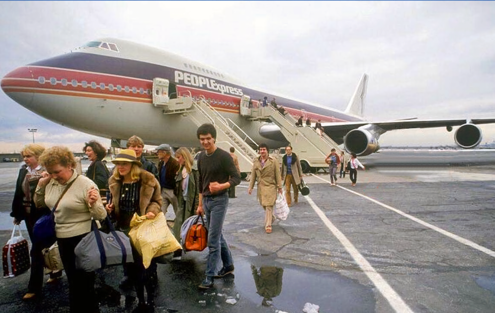  People Express 747 deplaning