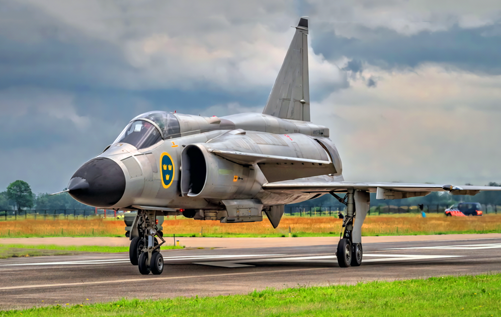  Saab 37 Viggen taxi for takeoff